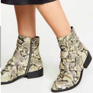 NWOT STEVEN New York harmon snakeskin ankle bootie